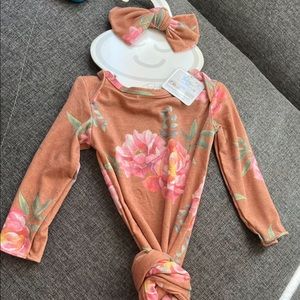 Newborn headband and gown set